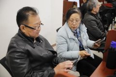 学校是首家将AI课程纳入老年教育系统的办学机